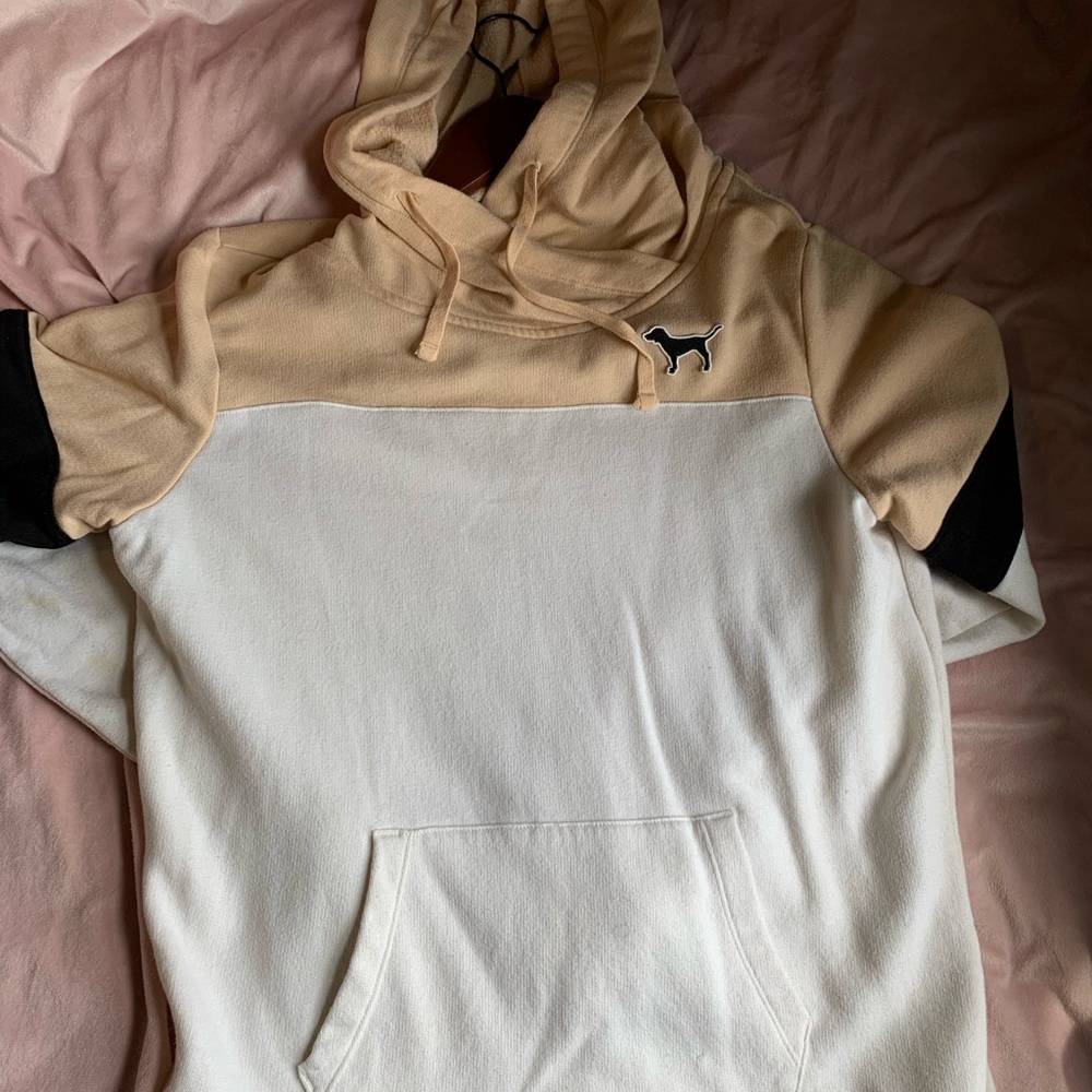 vs pink  hooded pull over